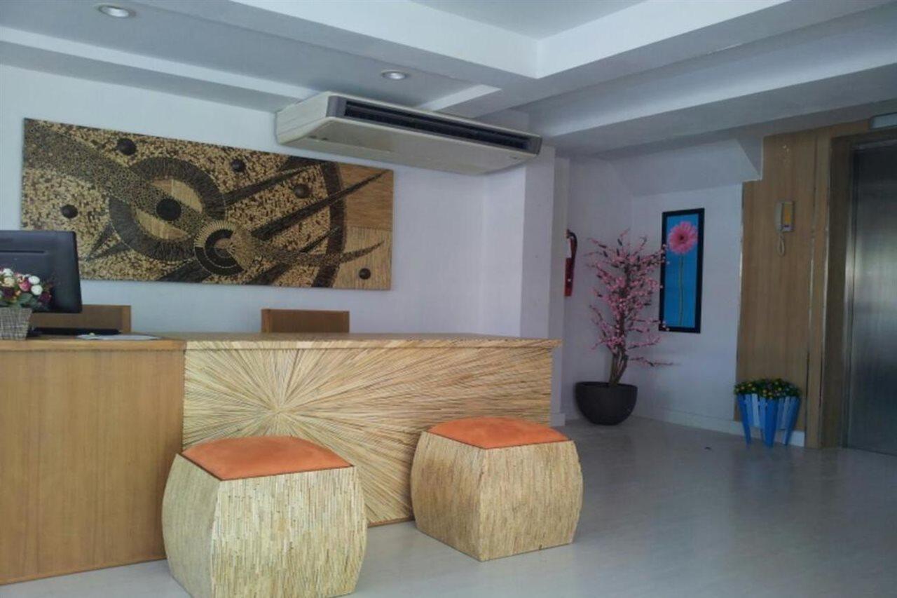 Hotel Nantra HHQ Esterno foto