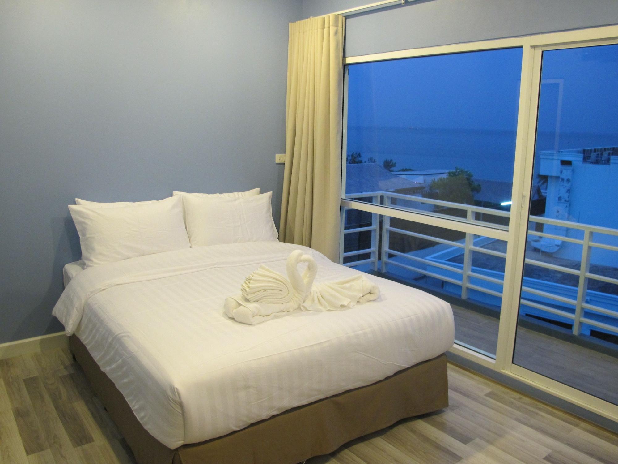 Hotel Nantra HHQ Esterno foto